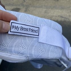 BEST Feeding Pillow Ever!