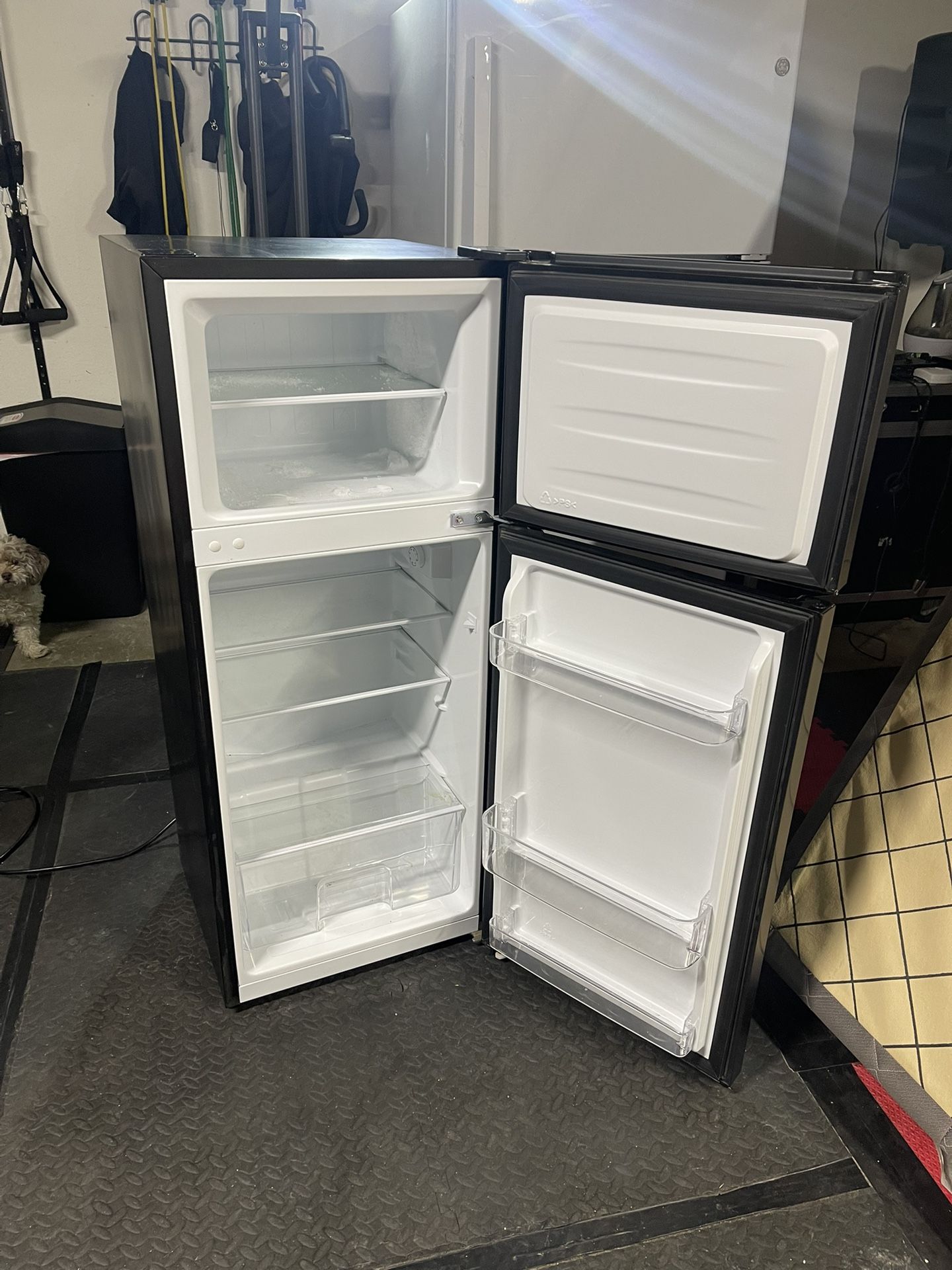 Hisense 4.4 Fridge