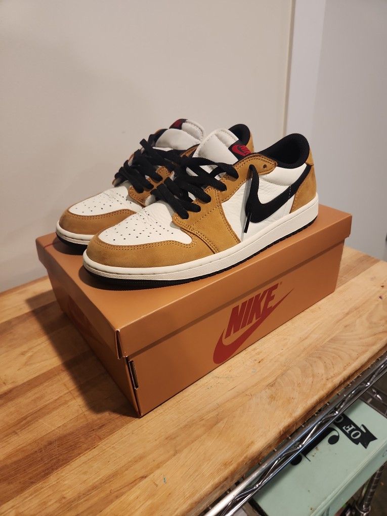 ROTY Jordan 1 Lows Sz 9