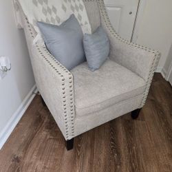 Accent Chair 