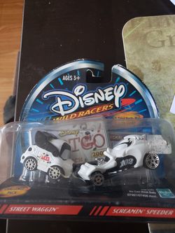 DISNEY WILD RACERS. STREET WAGGIN AND SCREAMIN SPEEDER,CARS.
