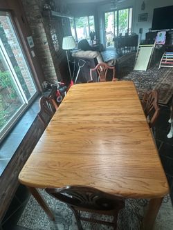 Dining table set
