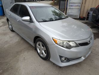2014 Toyota Camry SE