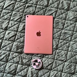 iPad Pro 1st Gen 32GB 9.7” $120 Or Best Offer