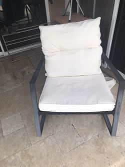 Roking chair only one included cushions