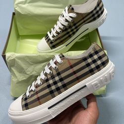 Burberry Shoes 