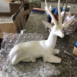 REINDEER Figurine Vintage Ceramic Porcelain White 