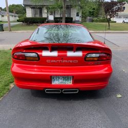 02 Chev Camaro 35th Edition