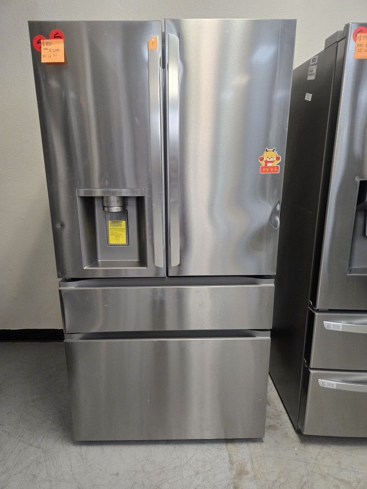 LG Refrigerator 29 Cu Ft (Open Box)