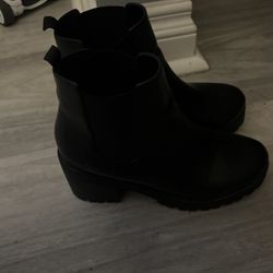 Black Boots