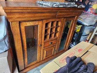 Hutch/Wine/Curio Piece