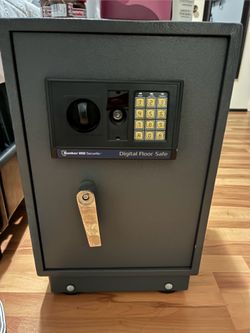 Digital floor safe