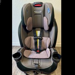 Graco Convertible Car Seat 3 In 1. 