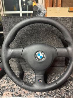 E30 M tech 2 steering wheel