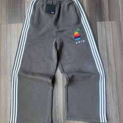 HMDD x GV Gallery Pear Tech Sweats