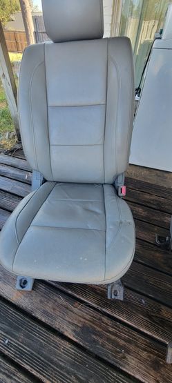 2007 Nissan Titan OEM Seats: Front & Rear Gray