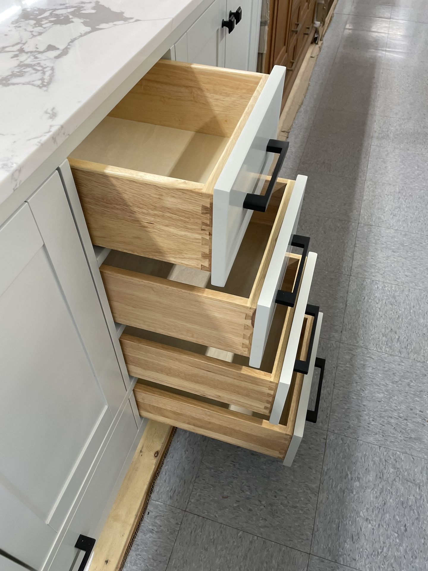 72” Solid Wood Bathroom Vanity With Quartz Top