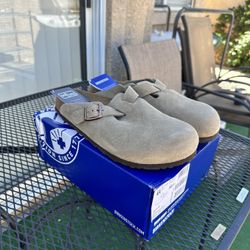 Birkenstock Boston Suede/Taupe Size 11