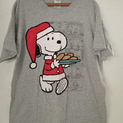 Peanuts Snoopy Tshirt Large