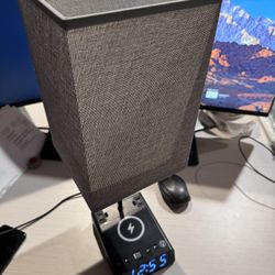 Bedside Lamp with USB Ports & AC Outlets, 15W Wireless Charger Table Lamp with Clock, 3 Way Dimmable