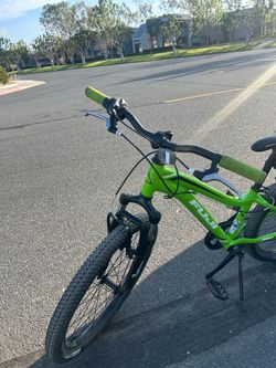 Fuji Kids Mountain Bike Green