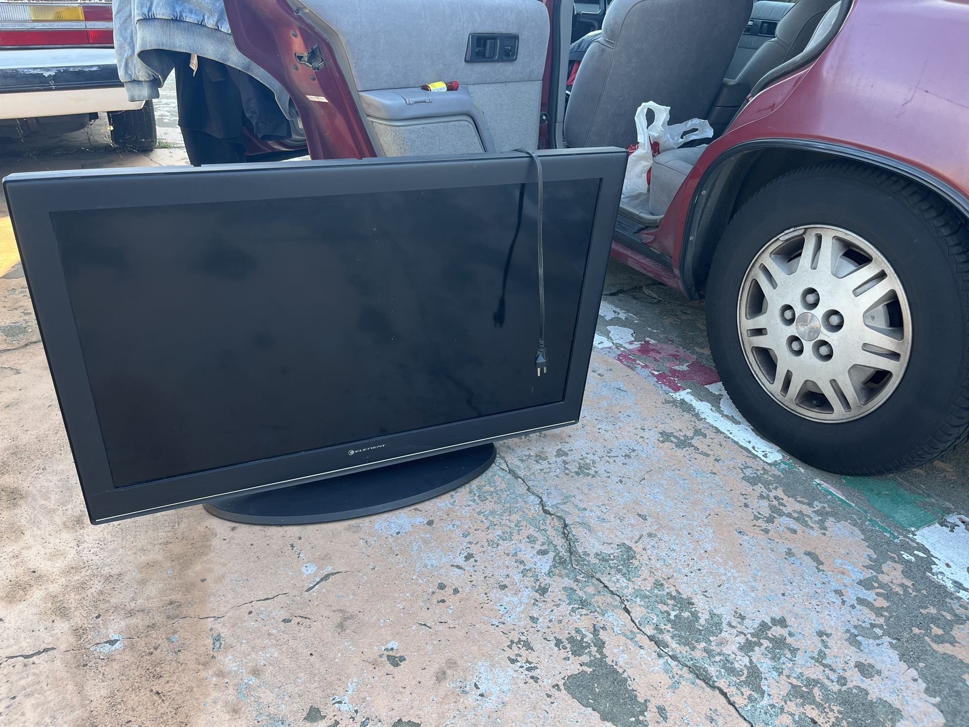 40” HDTV Perfect For Gaming