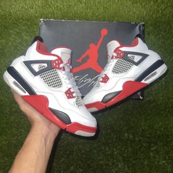 Jordan 4 Fire Reds Size 5.5y 7 Women