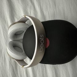 Beats Solo 3 Rose Gold