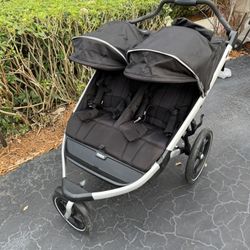 Thule Urban Glide Double Jogger Stroller