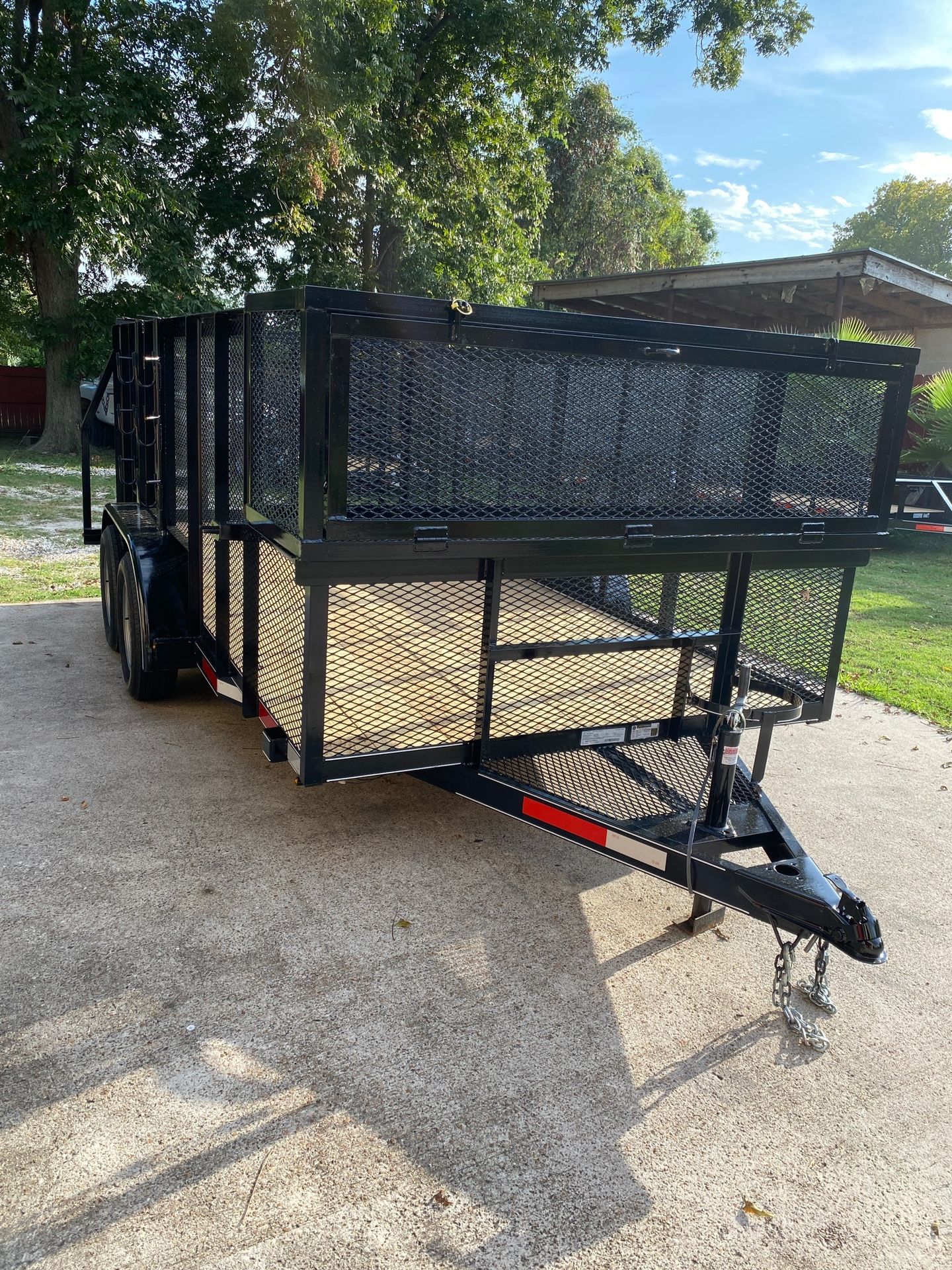 Trailas De Llardas Y De Utilidades