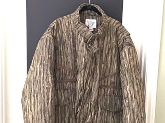 Trophy Club Realtree Original Camouflage Jacket. XXL