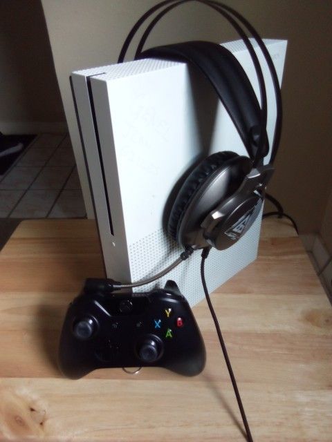 Xbox One S