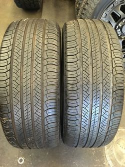 Pair of 2555519 used tires