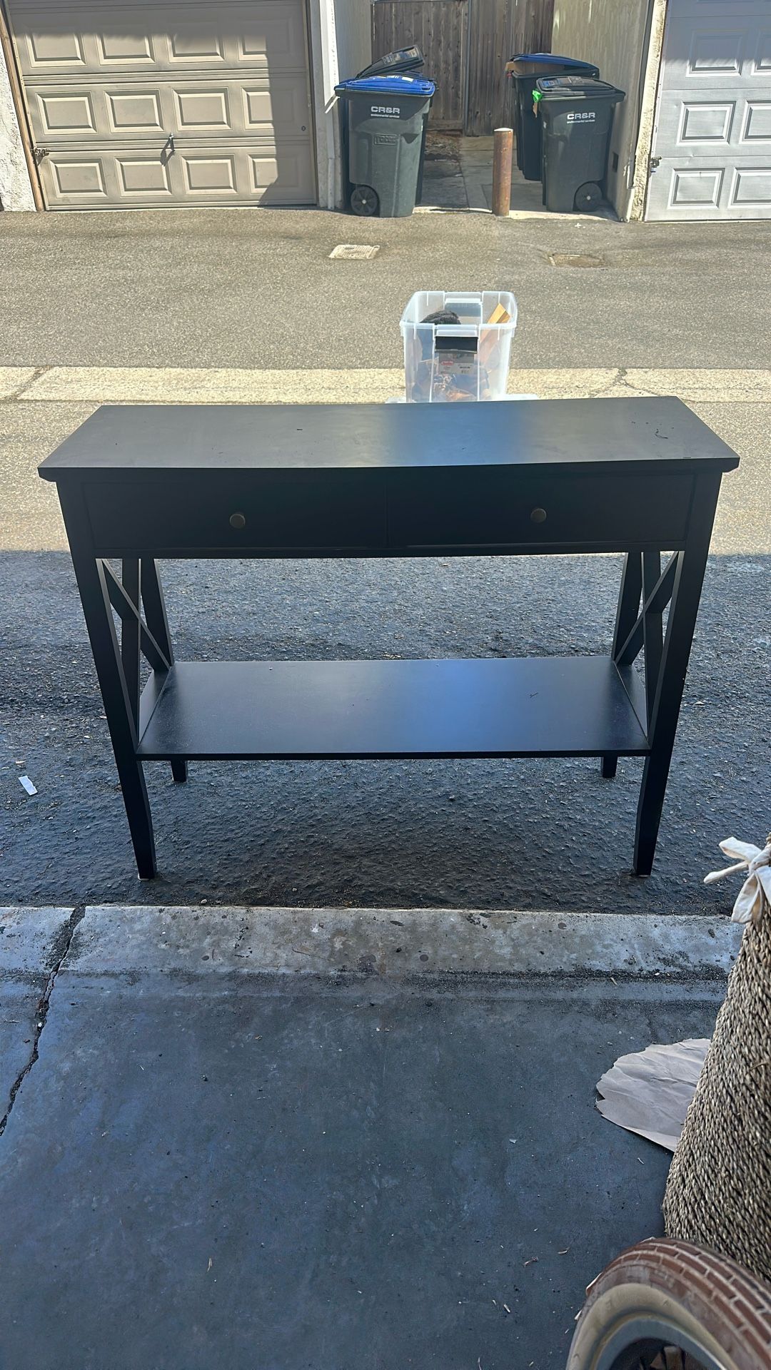 Black Entry Table