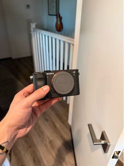 Sony a7c Mirrorless Full-Frame Camera
