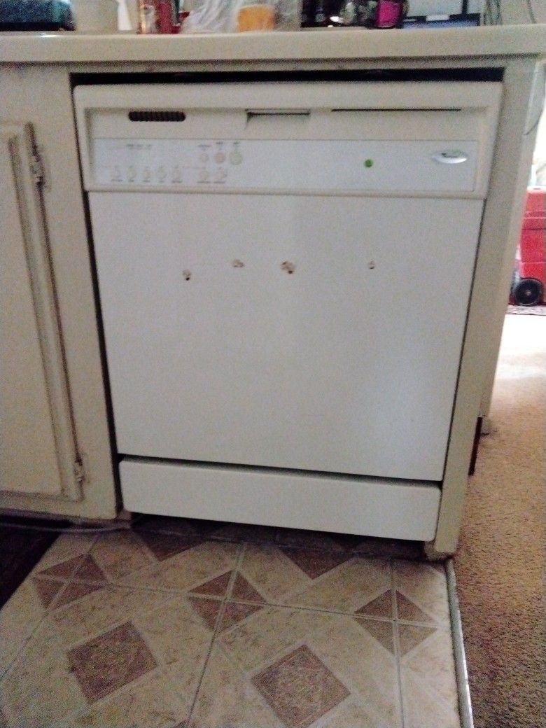 Whirlpool Stove & Dishwasher 