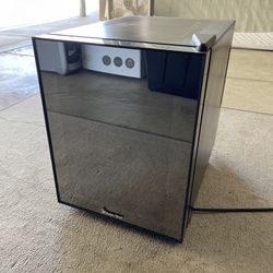 Magic Chef wine refrigerator (cooler)…works perfectly! 