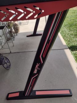 VERY NICE TABLE. OFFICE OR HOME. $25