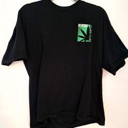 (3 photos) Seattle Hempfest (2011 Member) Adult (L) Graphic T-SHIRT