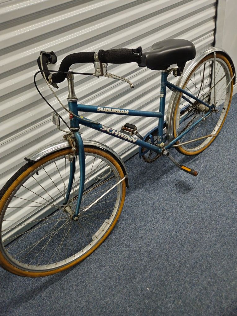 Vintage Schwinn 3 speed bike. 26 inch
