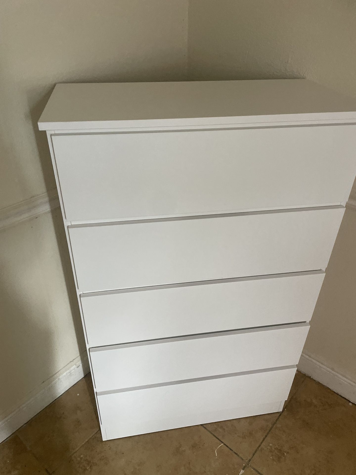 WHITE 5 Drawer CHEST 🤍