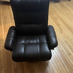 Recliner And Foot Stool (Leather)