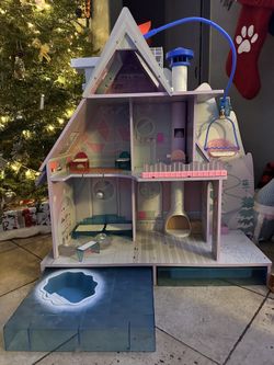 LOL Snow Doll House