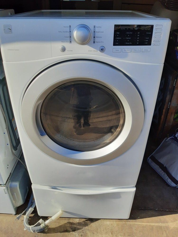 Kenmore 91182 - 7.3 cu. ft. Gas Dryer with Sensor Dry
