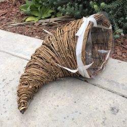 Woven Rattan Or GrapéVine Cornucopia Basket, Horn Of Plenty 