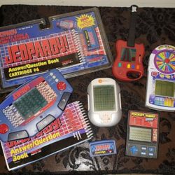 X7 TIGER ELECTRONICS HANDHELD VIDEO GAME GAMING CARTRIDGE BATTERY OPERATED GAME CONSOLE SET JEOPARDY SLOT