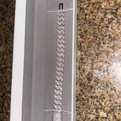 Silver/ Moissanite Cuban link Bracelet 6 “ 10 Mm