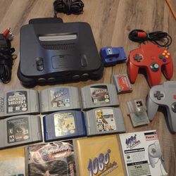 Huge Lot  N64 Console W/ 6 Games + 2 Controllers