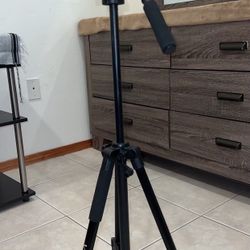 Tripod Stand 