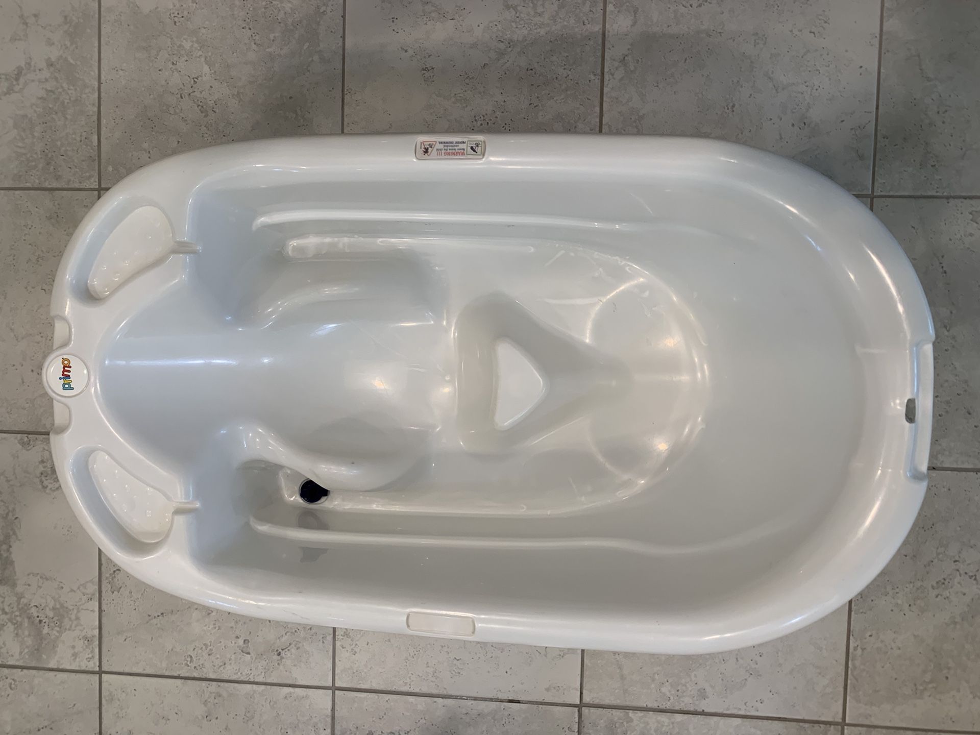 PRIMO Bathtub